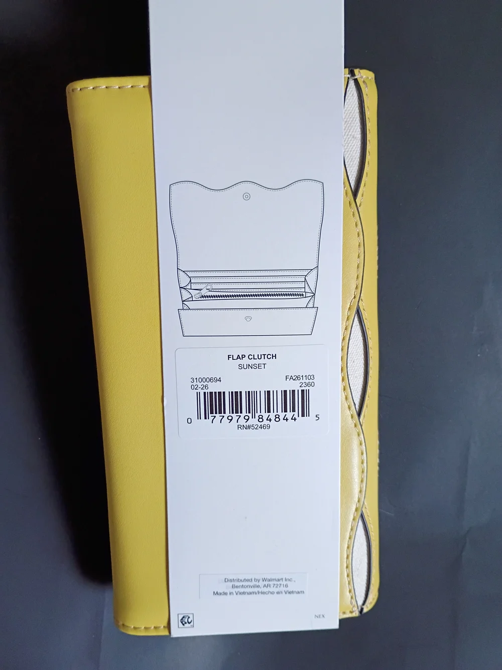 Free Assembly Yellow Wave Quilted Long Wallet